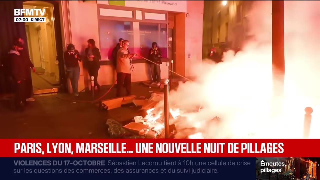 Street fire in Paris at night